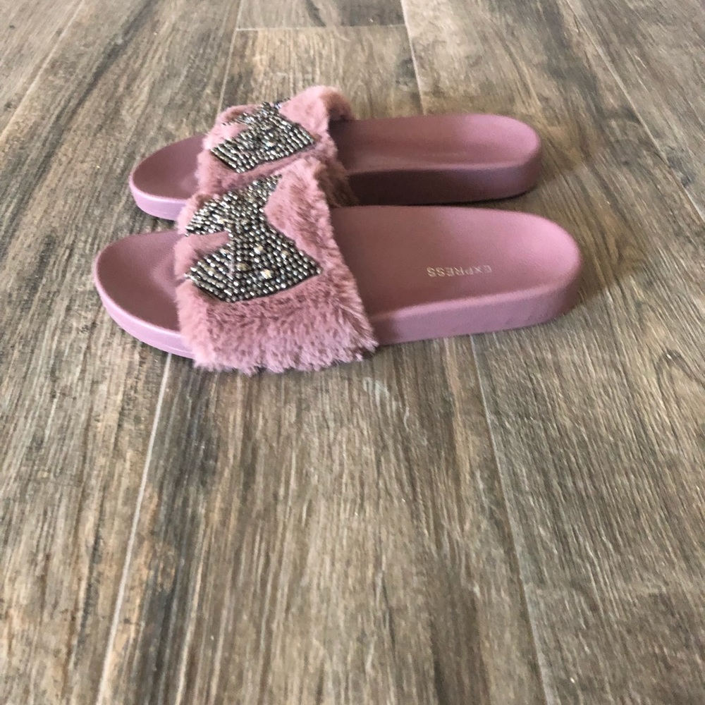 Express slides - Picture 2 of 2